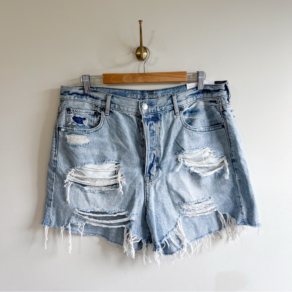 NWT AE 90s Boyfriend Jeans Distressed